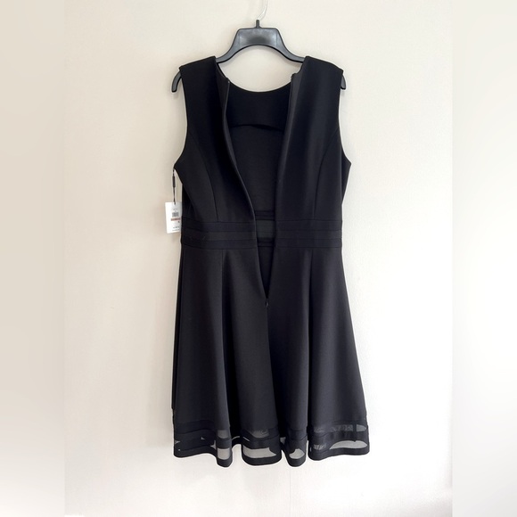 NWT Calvin Klein Sleeveless Fit And Flare Black Dress With Sheer Hem Detail, 12 - Picture 8 of 10